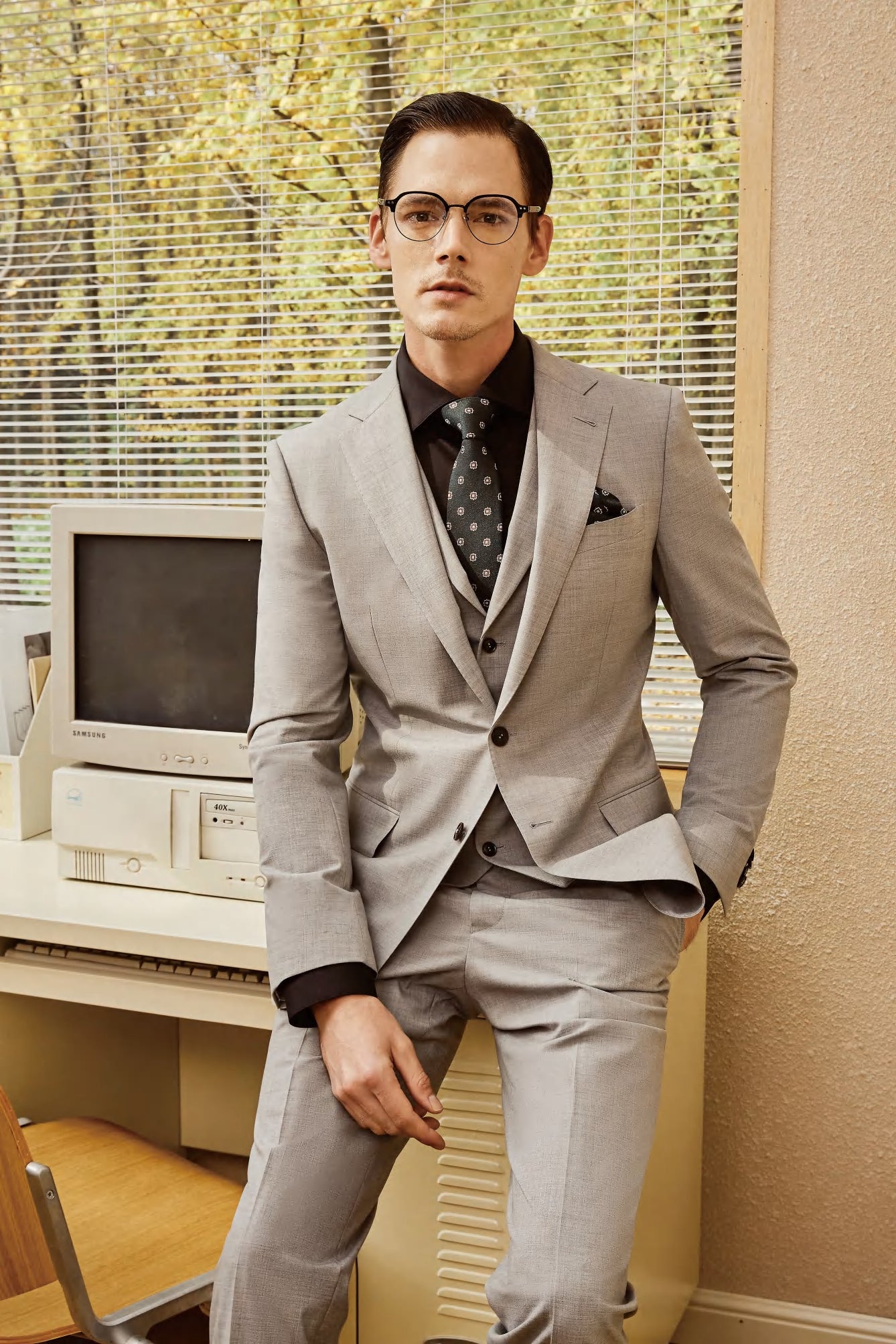 Retro Chic Executive: The Timeless Elegance Suit Retro Chic Executive: The Timeless Elegance Suit