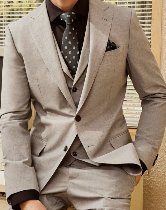 Retro Chic Executive: The Timeless Elegance Suit