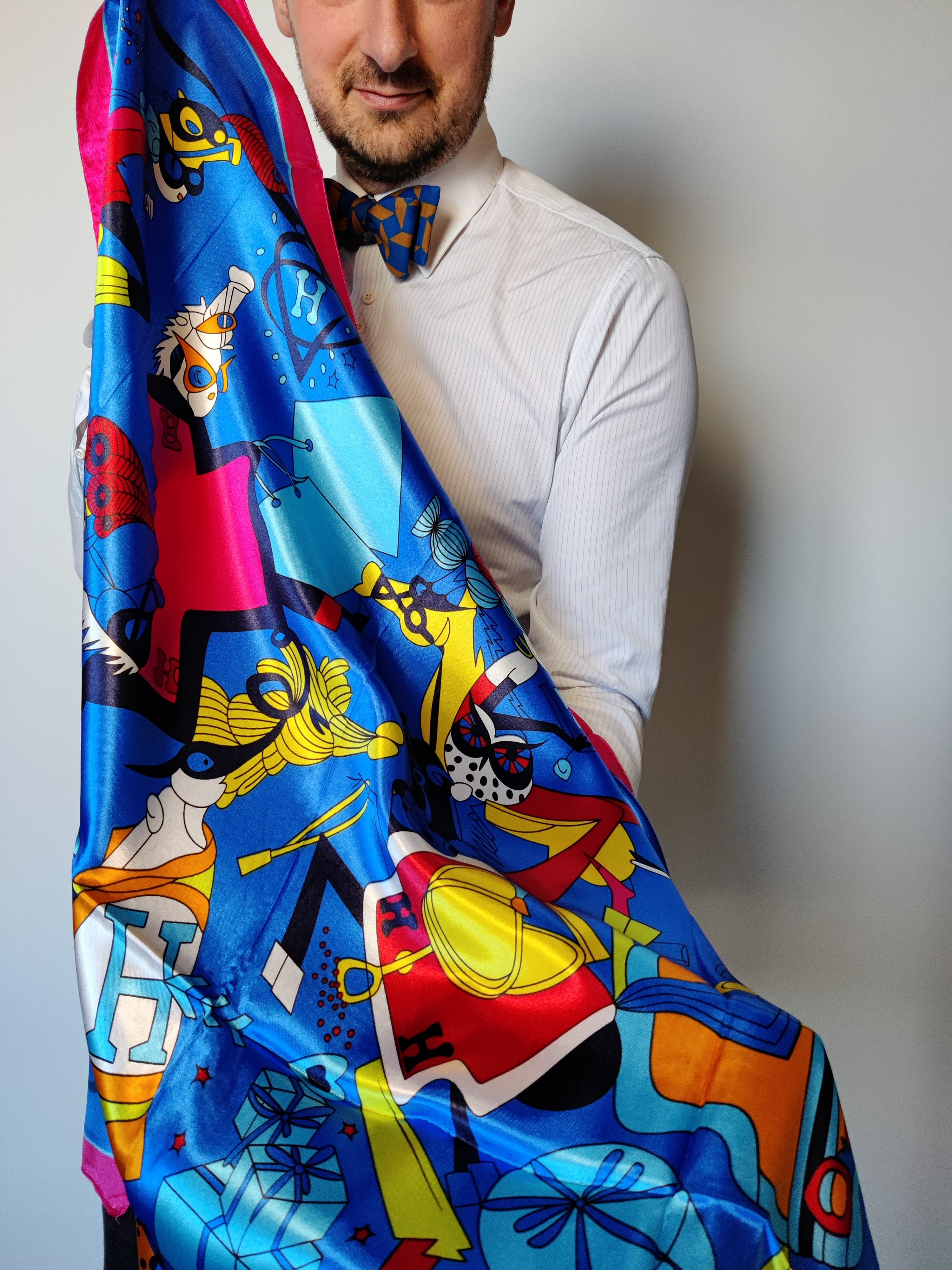 أوشحة حريرية إيطالية نسائية في صندوق هدايا 