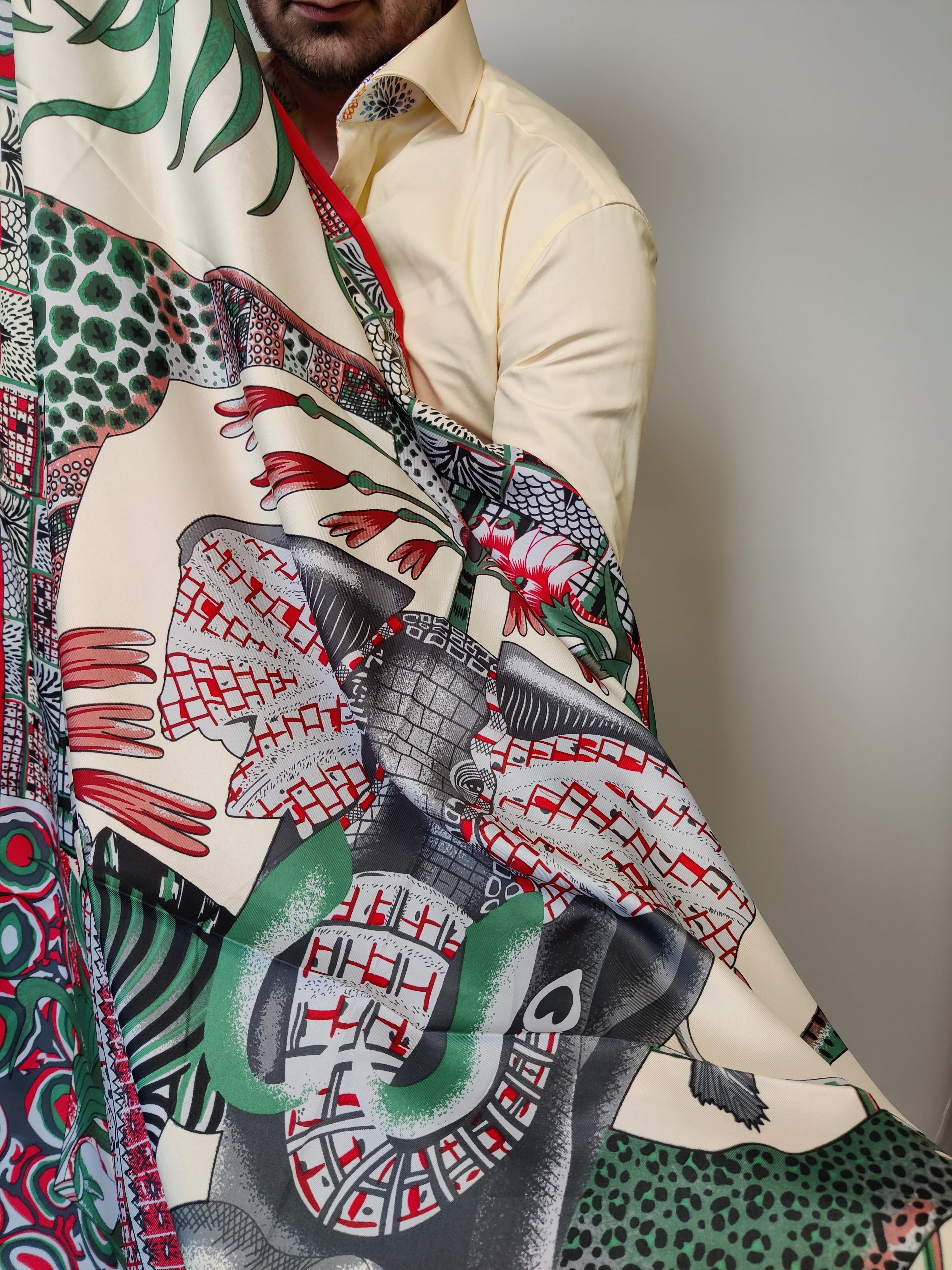 أوشحة حريرية إيطالية نسائية في صندوق هدايا 