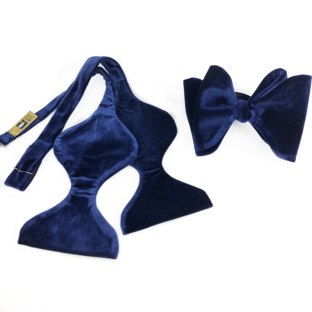 Navy Velvet Butterfly Bow Tie
